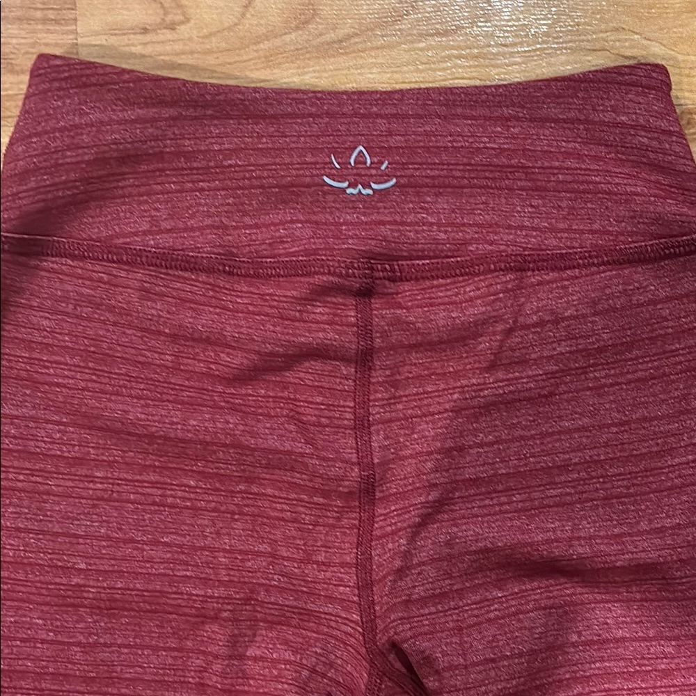 Beyond Yoga Maroon Leggings - Picture 4 of 4